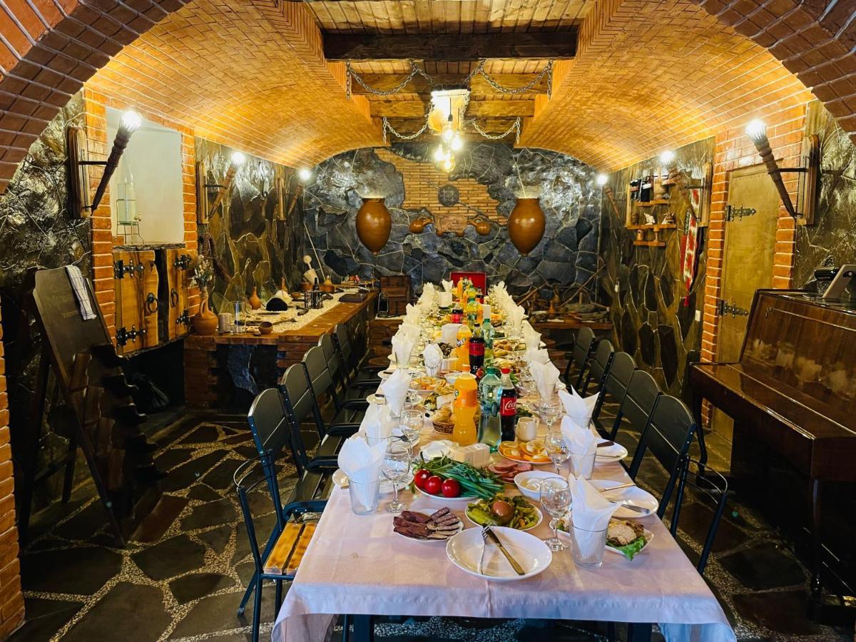 Hotel Hobbiton Near Vardzia Caves T'mogvi Eksteriør billede