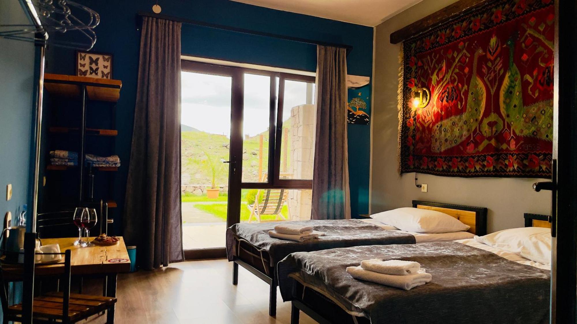 Hotel Hobbiton Near Vardzia Caves T'mogvi Eksteriør billede